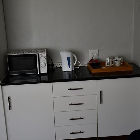 Friendz Guesthouse Knysna Zimmer foto
