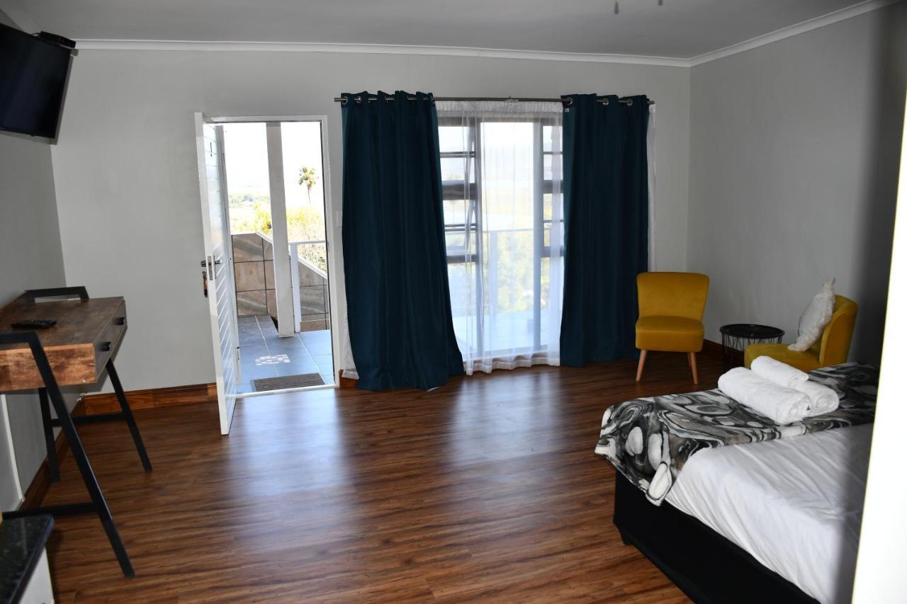 Friendz Guesthouse Knysna Exterior foto