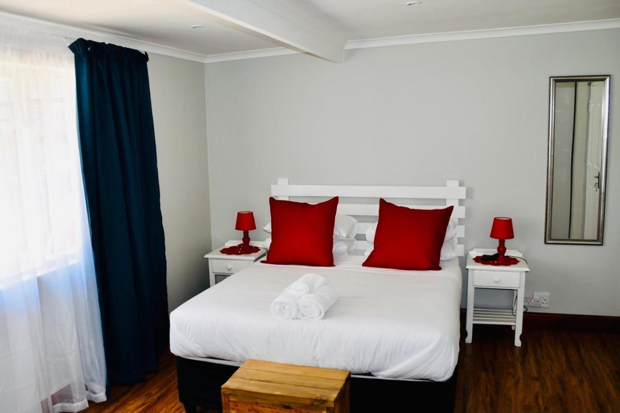 Friendz Guesthouse Knysna Exterior foto