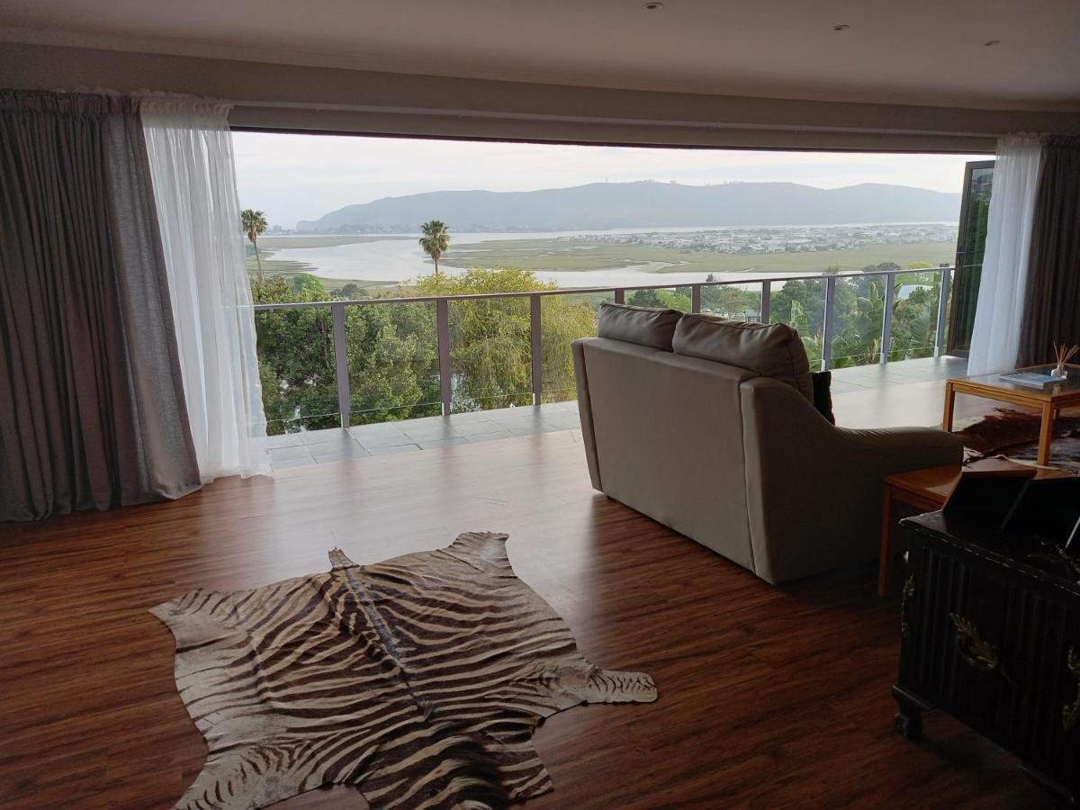 Friendz Guesthouse Knysna Exterior foto
