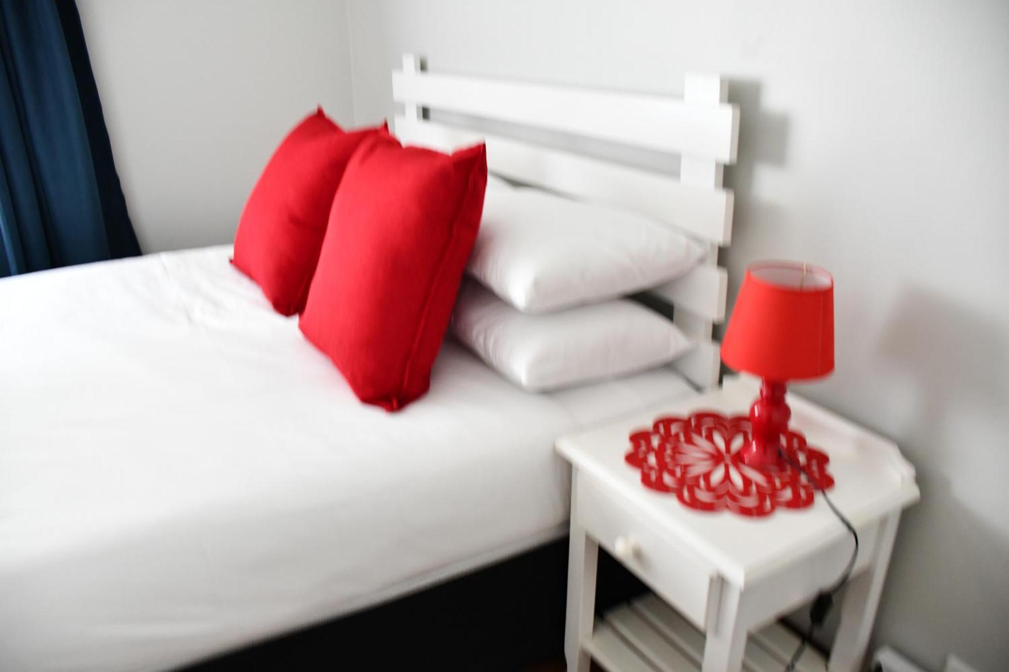 Friendz Guesthouse Knysna Zimmer foto
