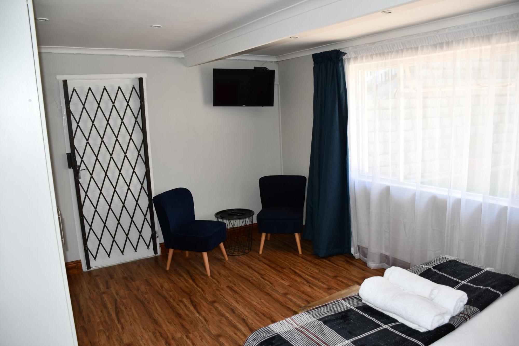 Friendz Guesthouse Knysna Zimmer foto