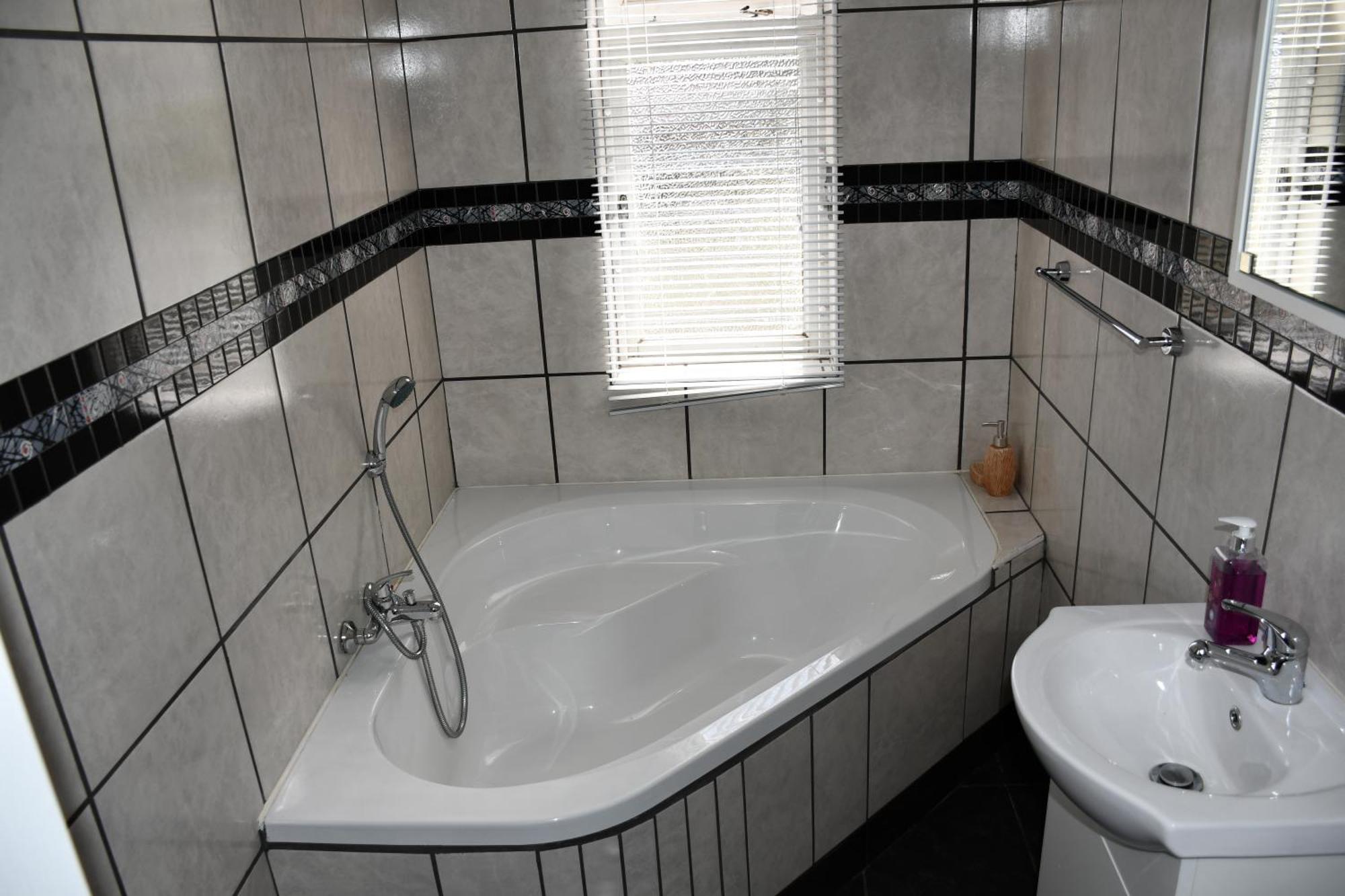 Friendz Guesthouse Knysna Zimmer foto